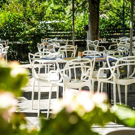 Logis Hotel & Restaurant Le Cadet De Gascogne Saint-Justin  Buitenkant foto
