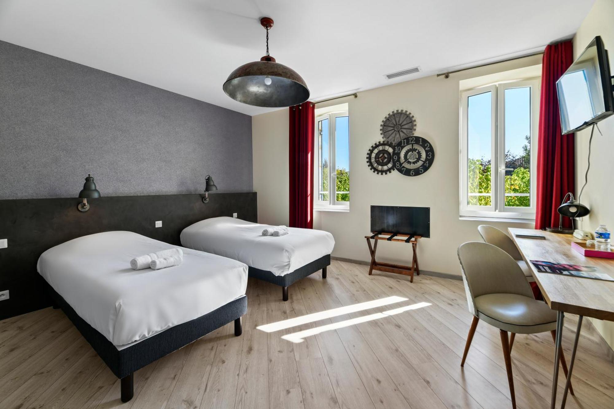 Logis Hotel & Restaurant Le Cadet De Gascogne Saint-Justin  Buitenkant foto