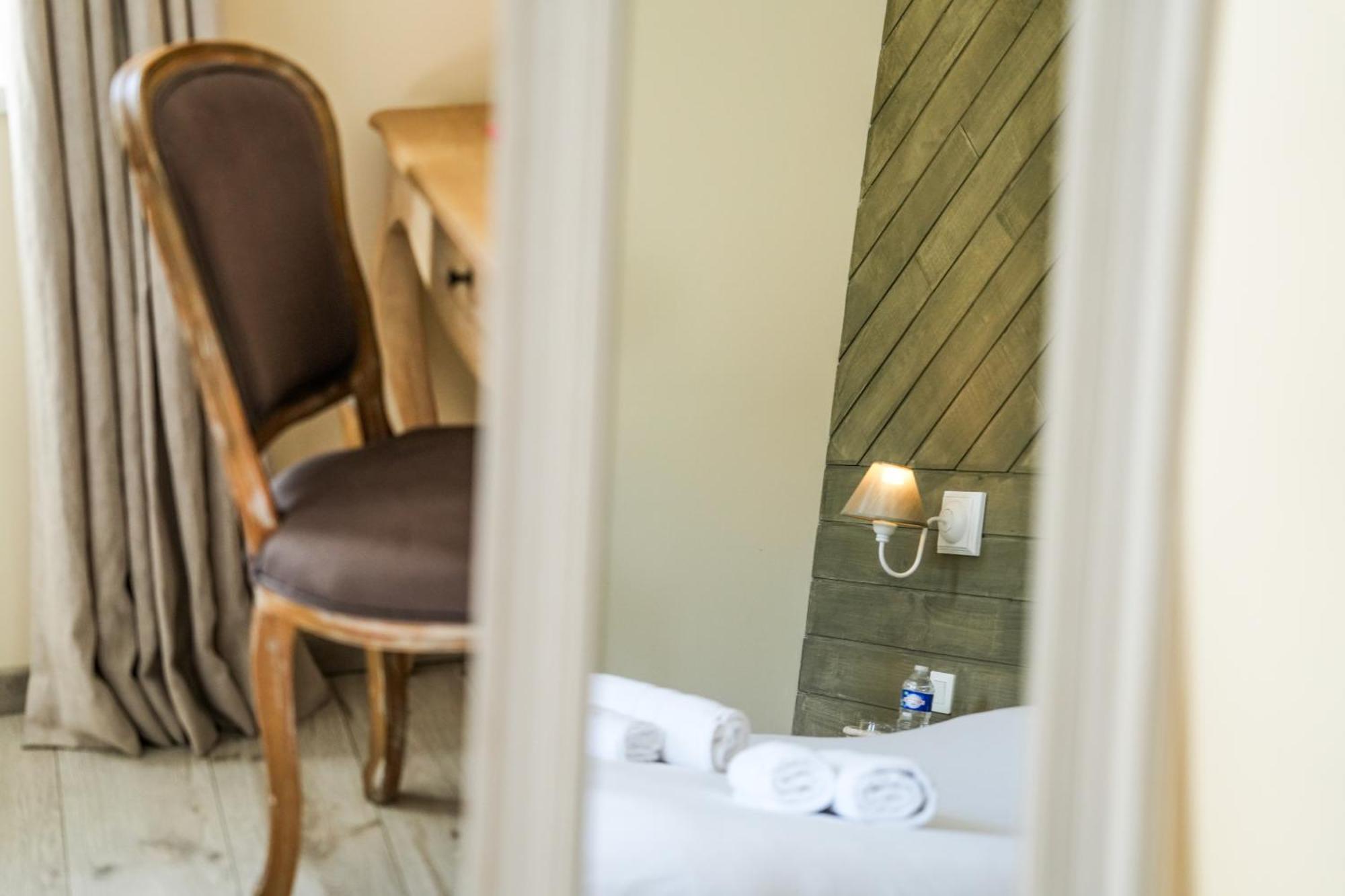 Logis Hotel & Restaurant Le Cadet De Gascogne Saint-Justin  Buitenkant foto